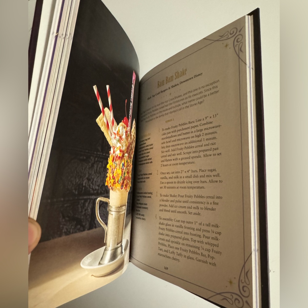 ✨ The Unofficial Disney Parks Drink Recipe Book ✨ - Picture 4 of 5